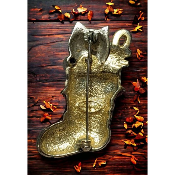 Vintage Danecraft Cat In Stocking Brooch - Picture 9 of 12